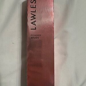 LAWLESS Powder Brush in Metallic Pink